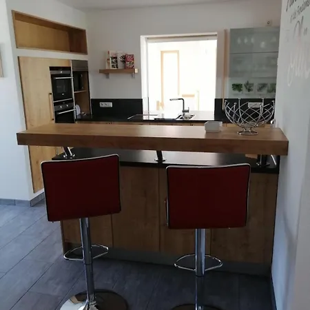 Apartment Moderne Und Ruhige