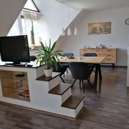 Moderne Und Ruhige Apartment *